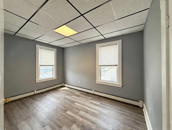 $2,695 | 133 University Avenue, Unit 5, Lowell, MA 01854