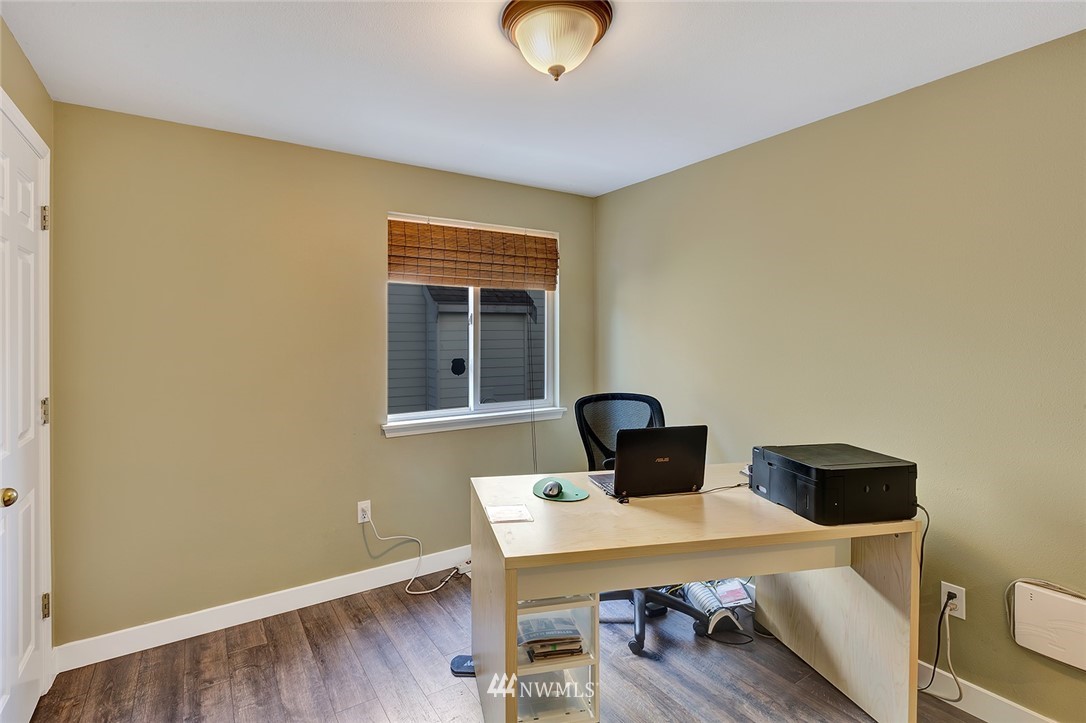 4408 Northeast 6th Court Renton, WA 98059 - Photo 11 of 21 Gallery Image 11