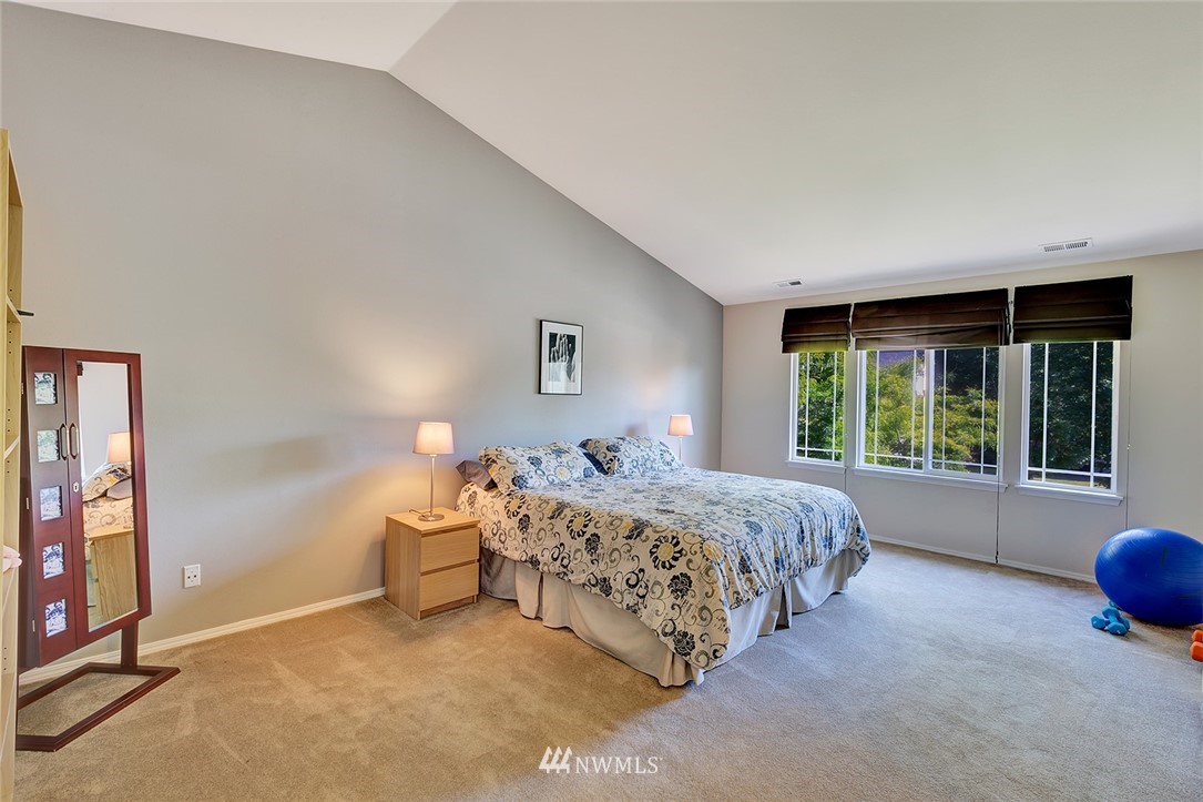 4408 Northeast 6th Court Renton, WA 98059 - Photo 14 of 21 Gallery Image 14