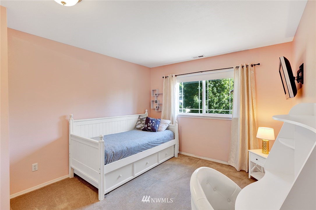 4408 Northeast 6th Court Renton, WA 98059 - Photo 17 of 21 Gallery Image 17