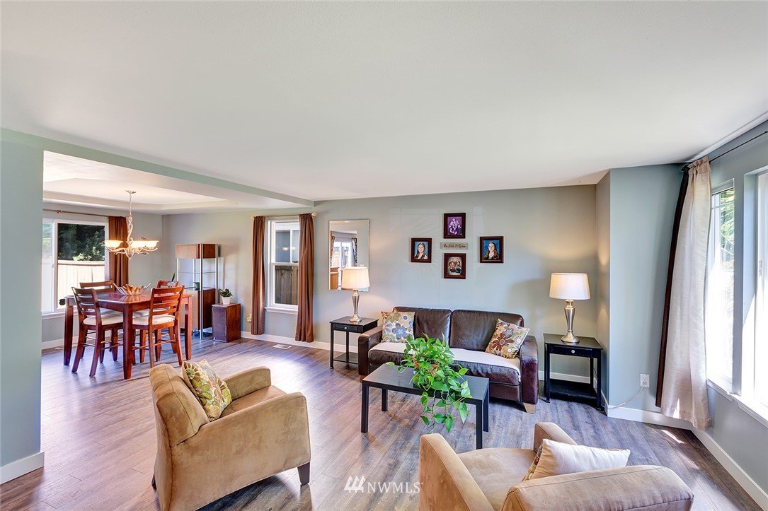 4408 Northeast 6th Court Renton, WA 98059 - Photo 5 of 21 Gallery Image 5