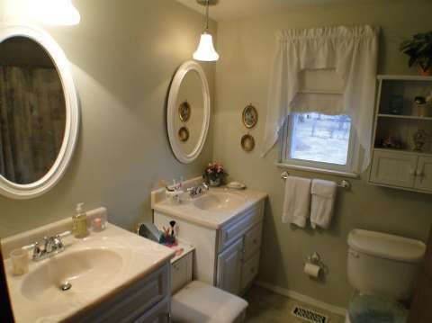 765 Huntington Road Grand Blanc, MI 48439 - Photo 18 of 22 20397246-17.JPG