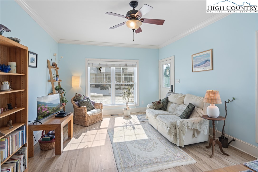 135 Stratford Lane Boone, NC 28607 - Photo 3 of 33