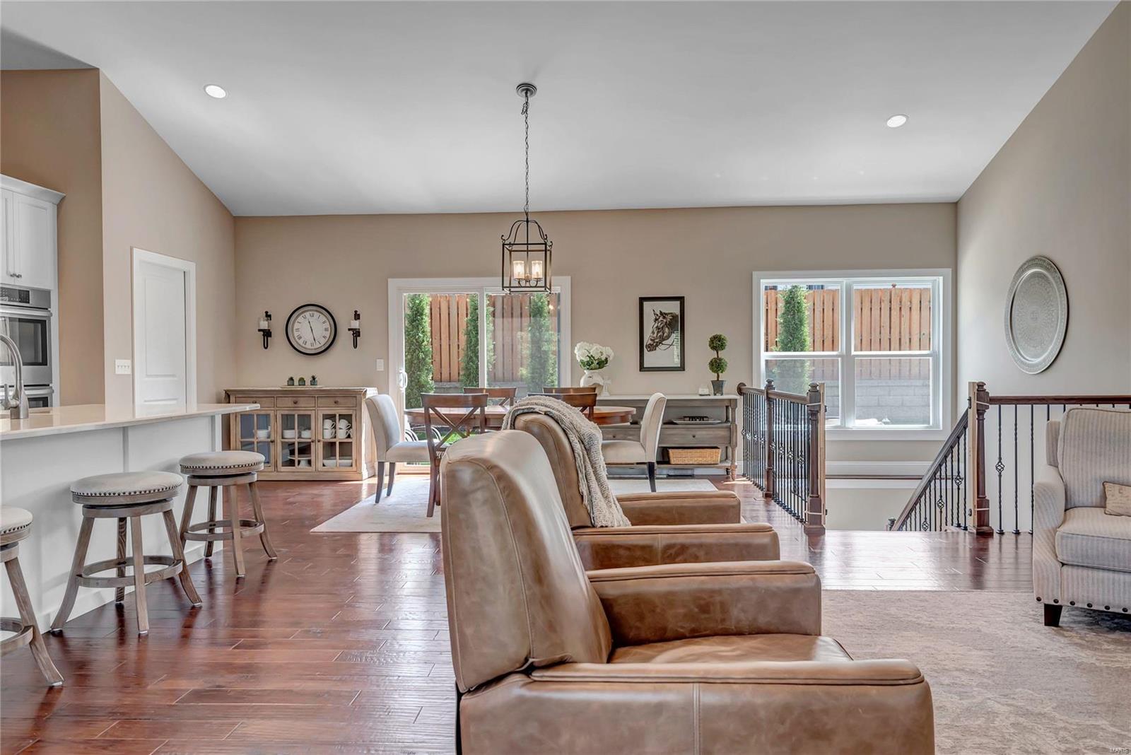 940 Grupp Road St. Louis, MO 63131 - Photo 3 of 41 Gallery Image 3