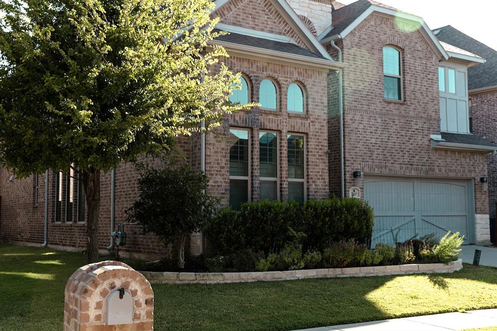 2417 Mare Road Carrollton, TX 75010 - Photo 3 of 38 Gallery Image 3