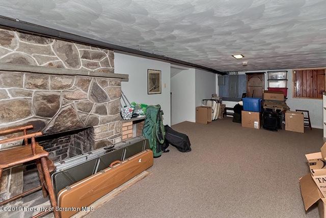 368 Maple Lake Road Moscow, PA 18444 - Photo 34 of 51 a living room with furniture