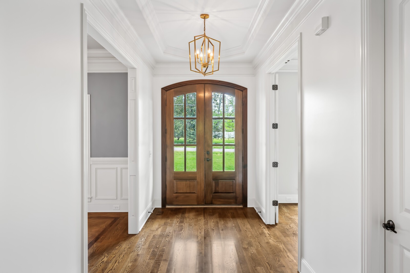 926 Evans Road Nashville, TN 37204 - Photo 6 of 53 a view of entryway with wooden floor