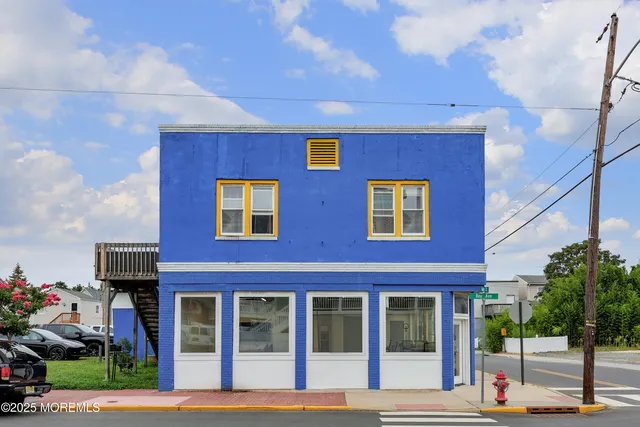 a view of a building on the street