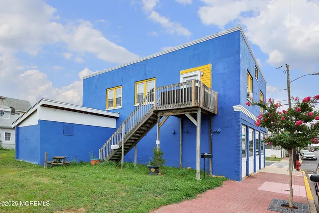 a house view with a garden space