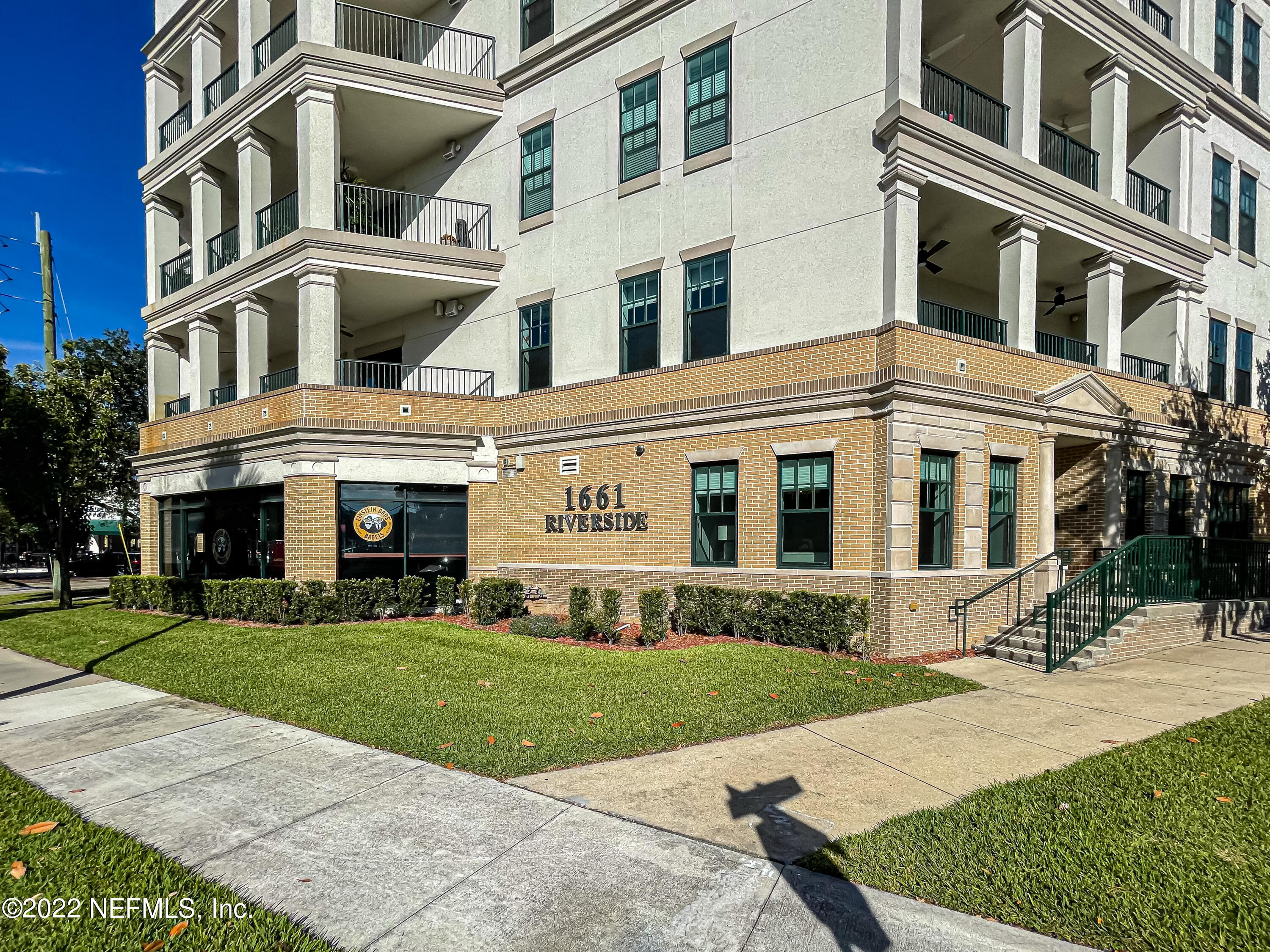 1661 Riverside Avenue, Unit 421 Jacksonville, FL 32204 - Photo 2 of 61 2