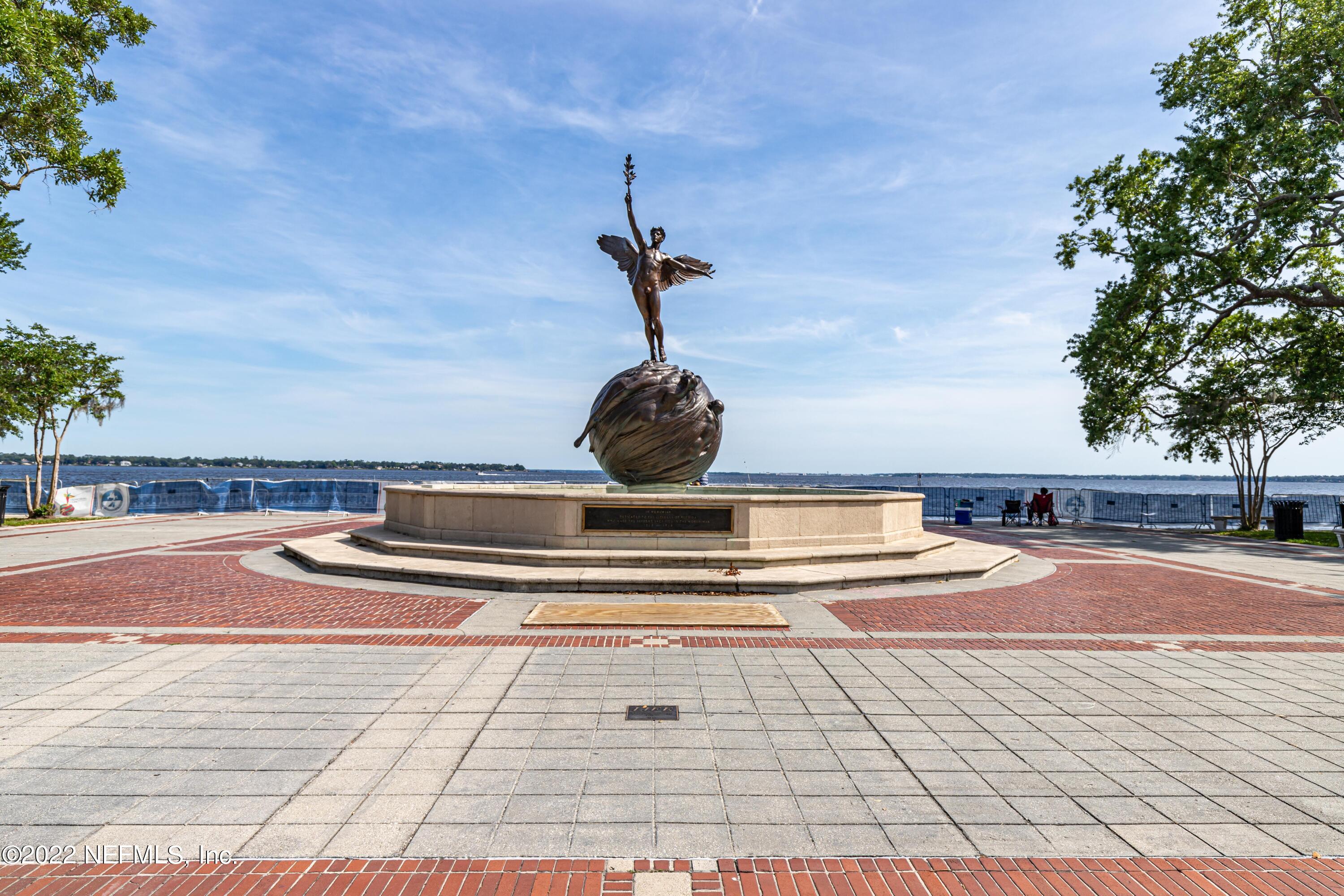1661 Riverside Avenue, Unit 421 Jacksonville, FL 32204 - Photo 60 of 61 Memorial Park - Statue