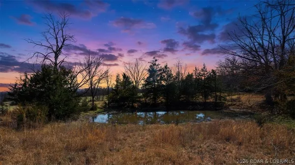 $1,450,000 | 40773 Waisner Avenue, Edwards, MO 65326