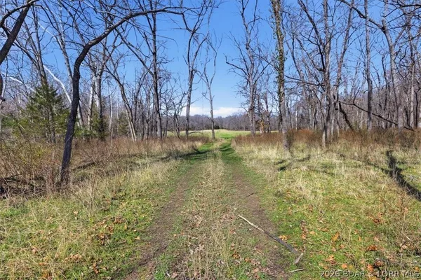 $1,450,000 | 40773 Waisner Avenue, Edwards, MO 65326