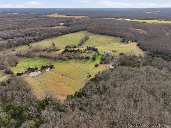 $1,450,000 | 40773 Waisner Avenue, Edwards, MO 65326