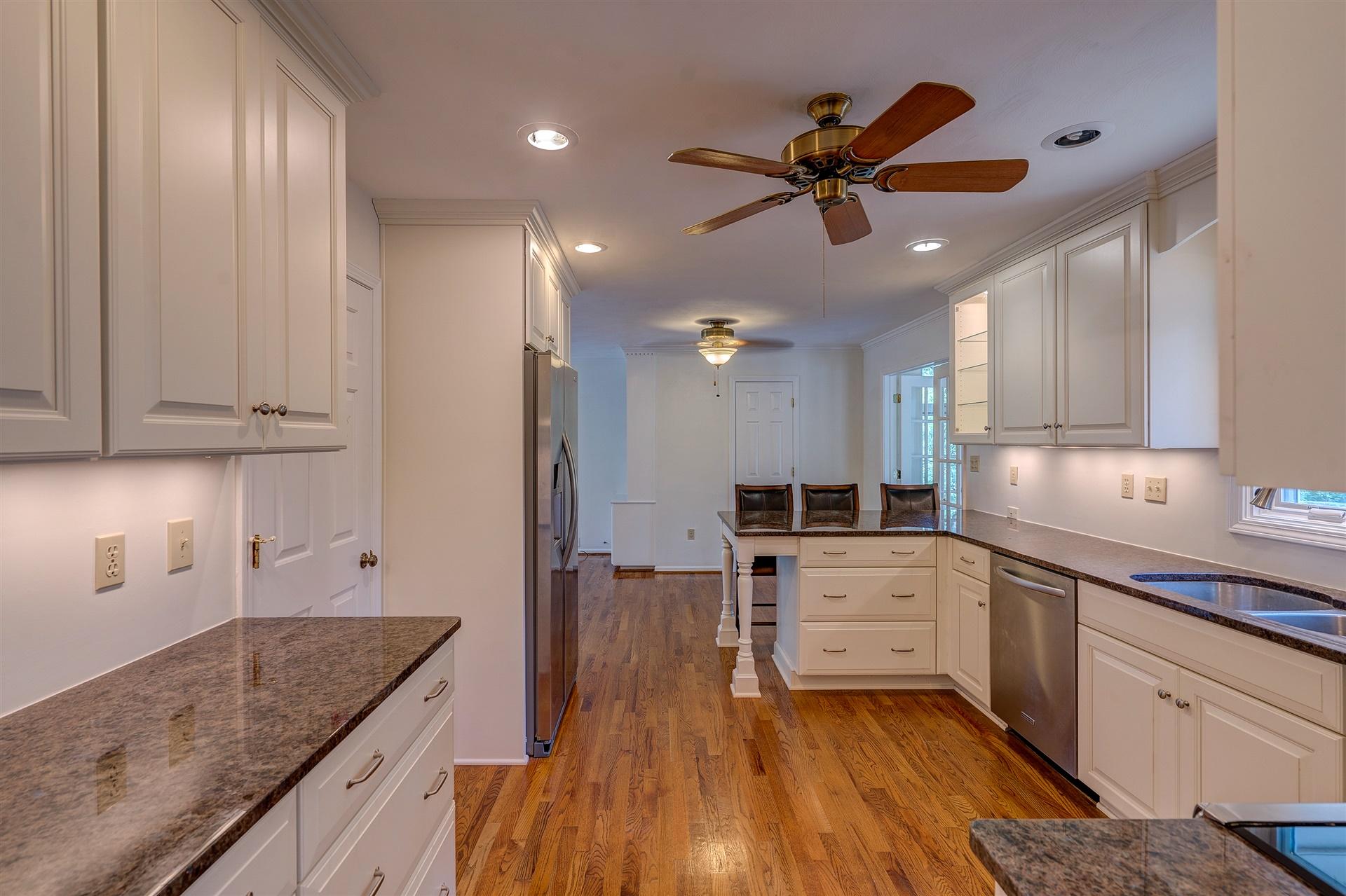 2304 Mt Vernon Road Southwest Roanoke, VA 24015 - Photo 12 of 47 09-DSC00046-3_47-3_48-3_49-3_50-3