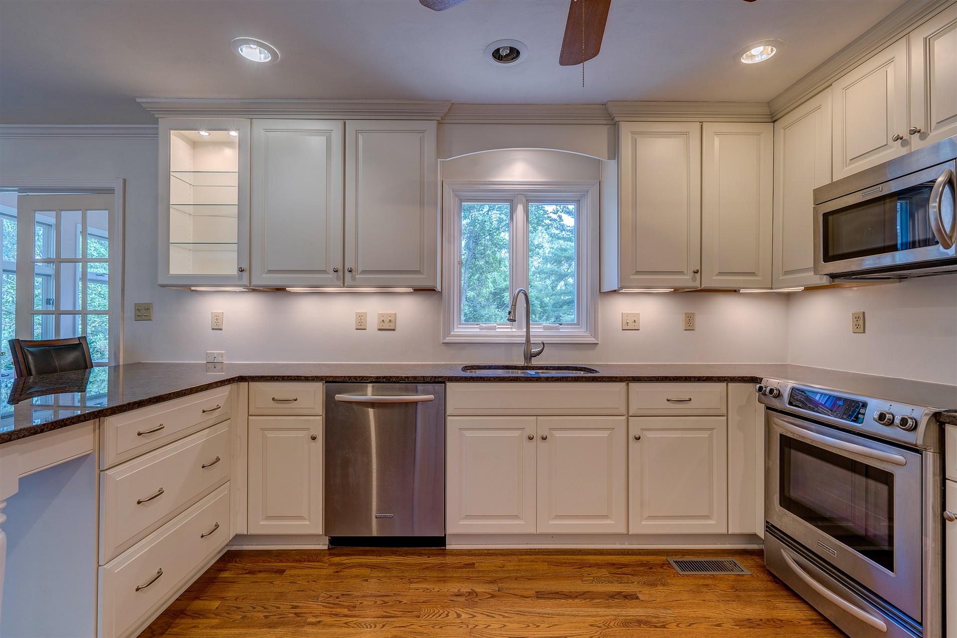 2304 Mt Vernon Road Southwest Roanoke, VA 24015 - Photo 14 of 47 11-DSC00056-3_57-3_58-3_59-3_60-3