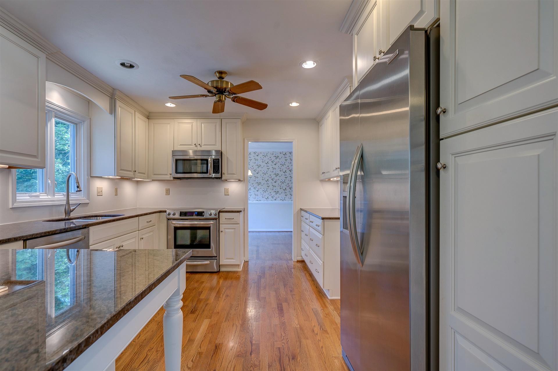 2304 Mt Vernon Road Southwest Roanoke, VA 24015 - Photo 16 of 47 13-DSC00066-3_67-3_68-3_69-3_70-3