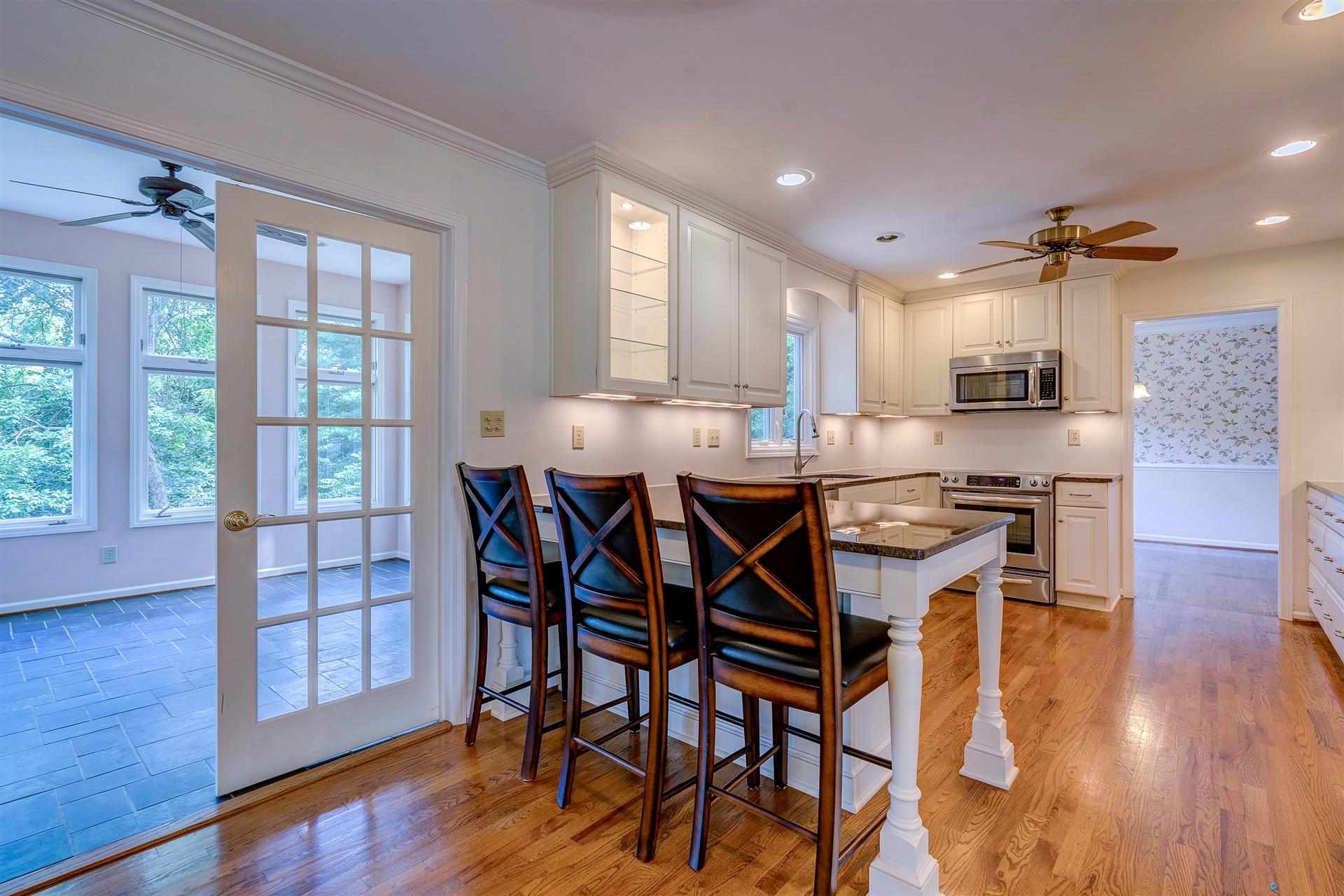 2304 Mt Vernon Road Southwest Roanoke, VA 24015 - Photo 17 of 47 14-DSC00071-3_2-3_3-3_4-3_5-3