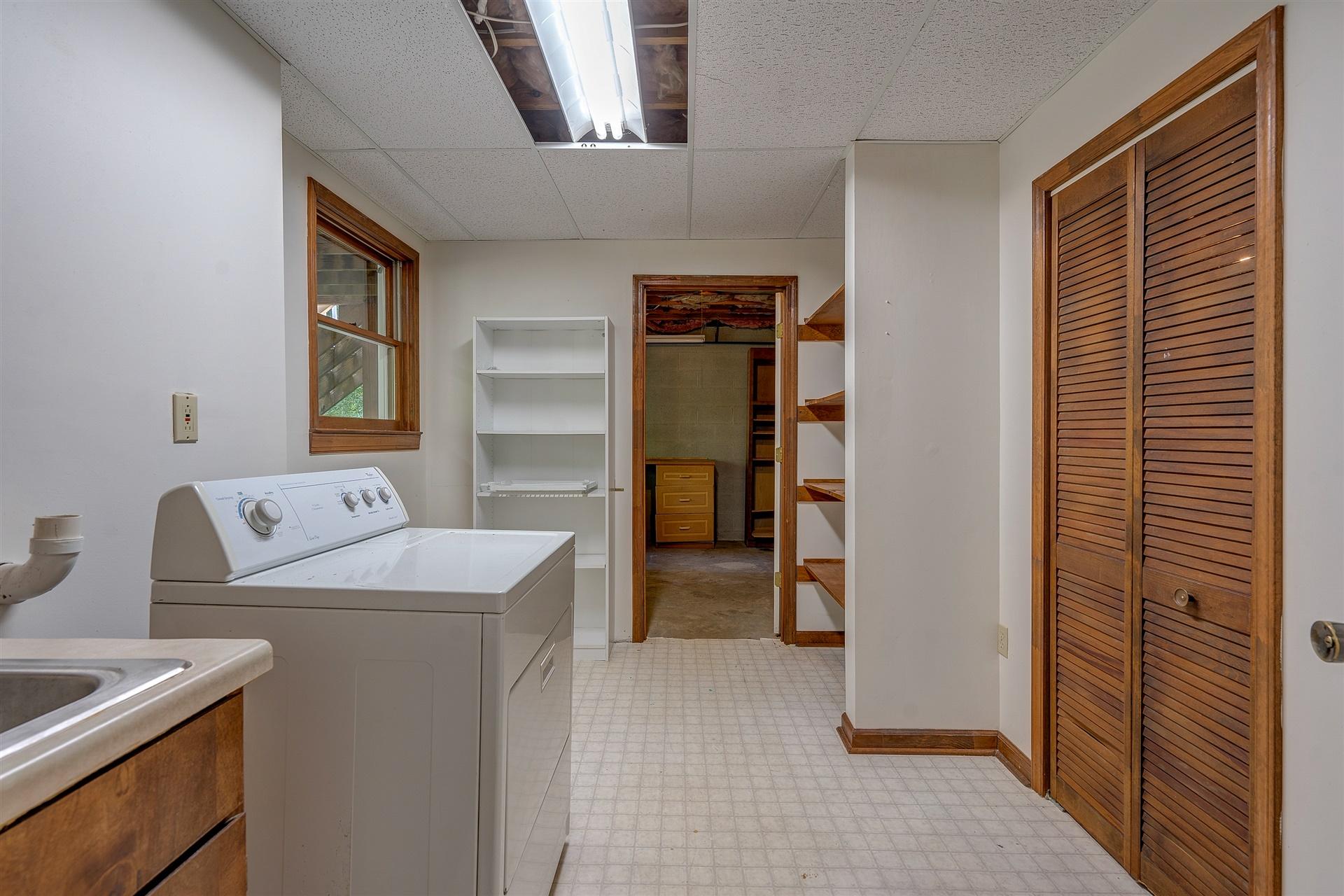 2304 Mt Vernon Road Southwest Roanoke, VA 24015 - Photo 41 of 47 38-DSC00196-3_197-3_198-3_199-3_200
