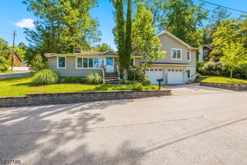 139 Mohawk Trail Wayne, NJ 07470 - Photo 1 of 26