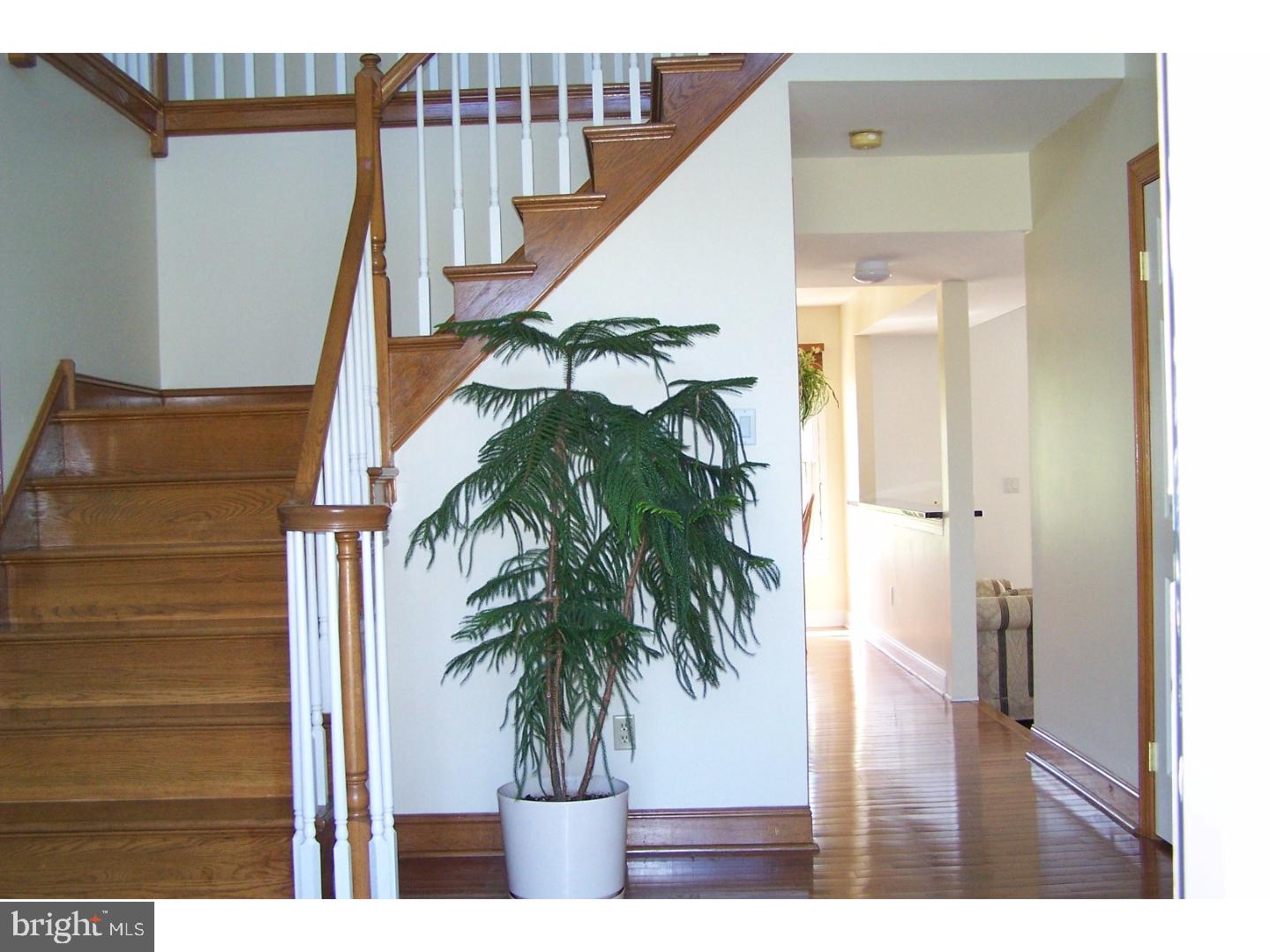 225 Ridings Way Ambler, PA 19002 - Photo 2 of 25 Gallery Image 2