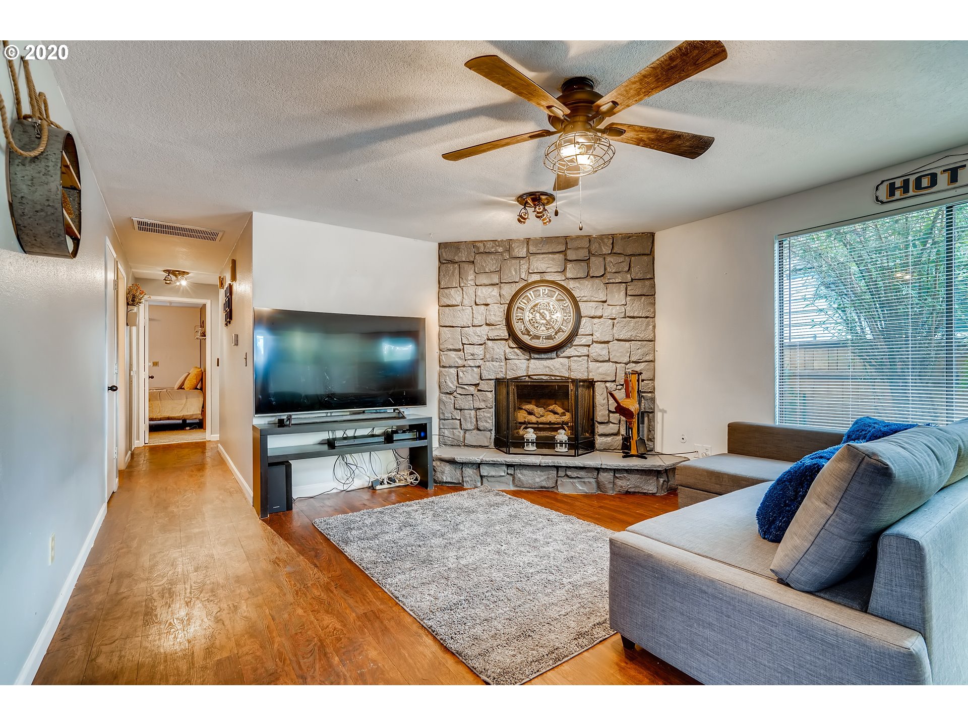 3830 Southeast 67th Avenue Portland, OR 97206 - Photo 5 of 30