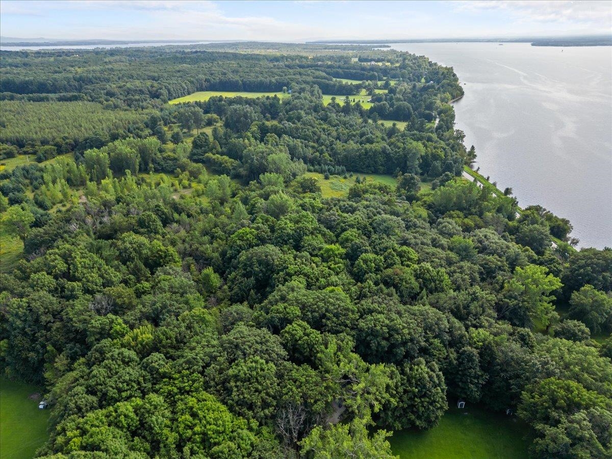 193 West Shore Road Isle La Motte, VT 05463 - Photo 4 of 15