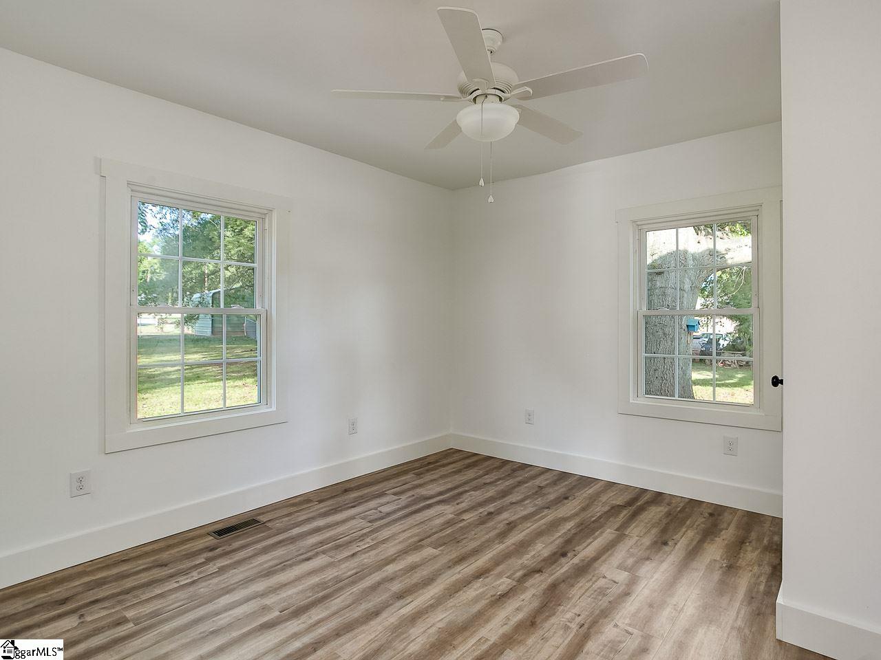 86 North Main Street Inman, SC 29349 - Photo 11 of 18