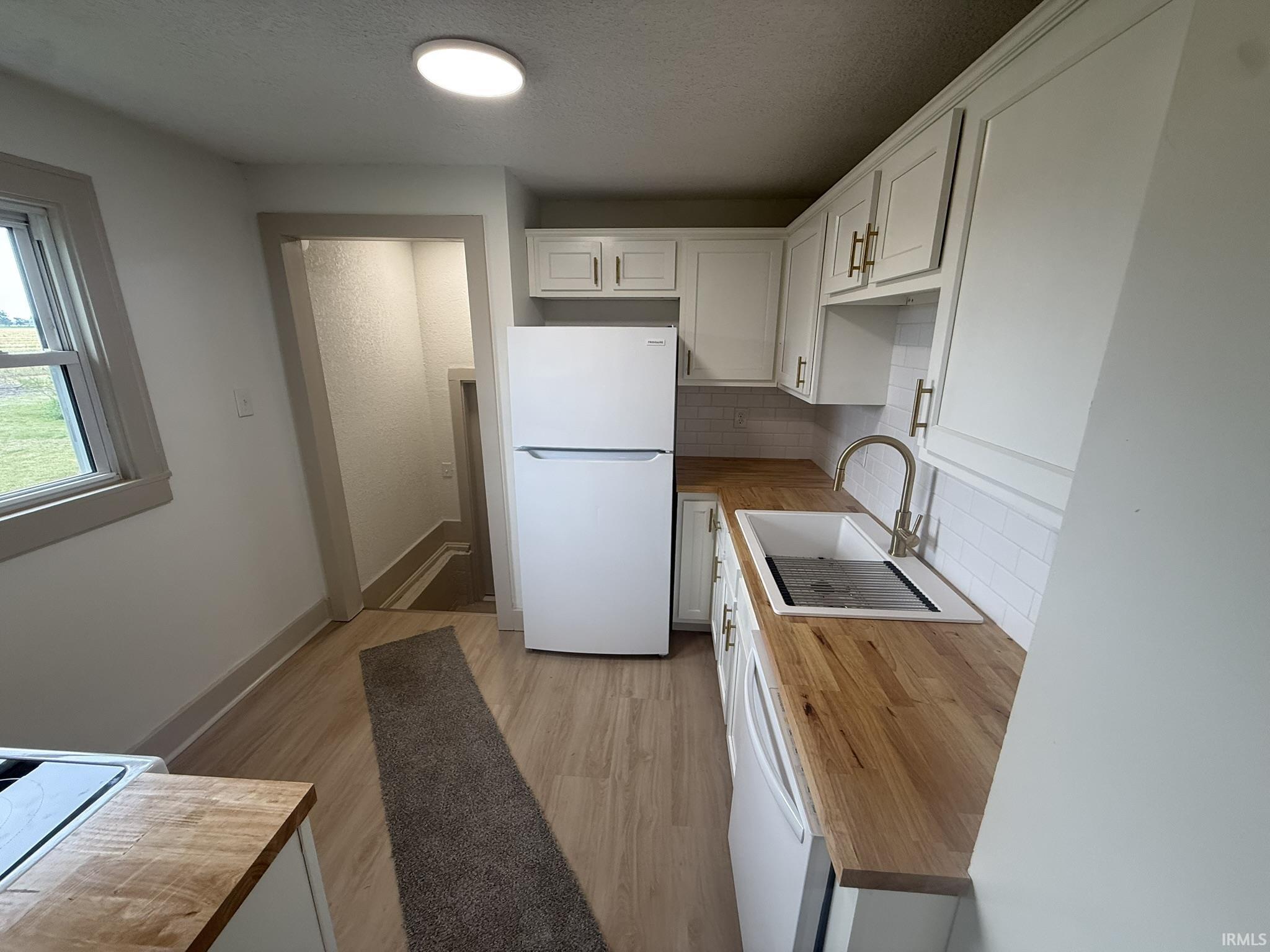 4107 North Fahlsing Road Woodburn, IN 46797 - Photo 5 of 24