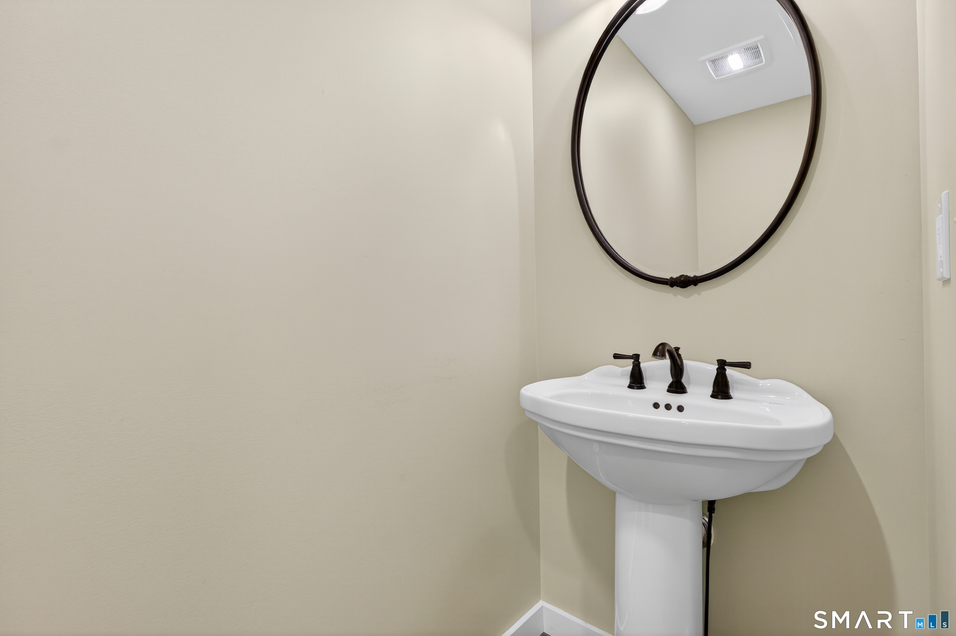 86 Hi-Lea Farm Road Colchester, CT 06415 - Photo 12 of 49 located in the mudroom