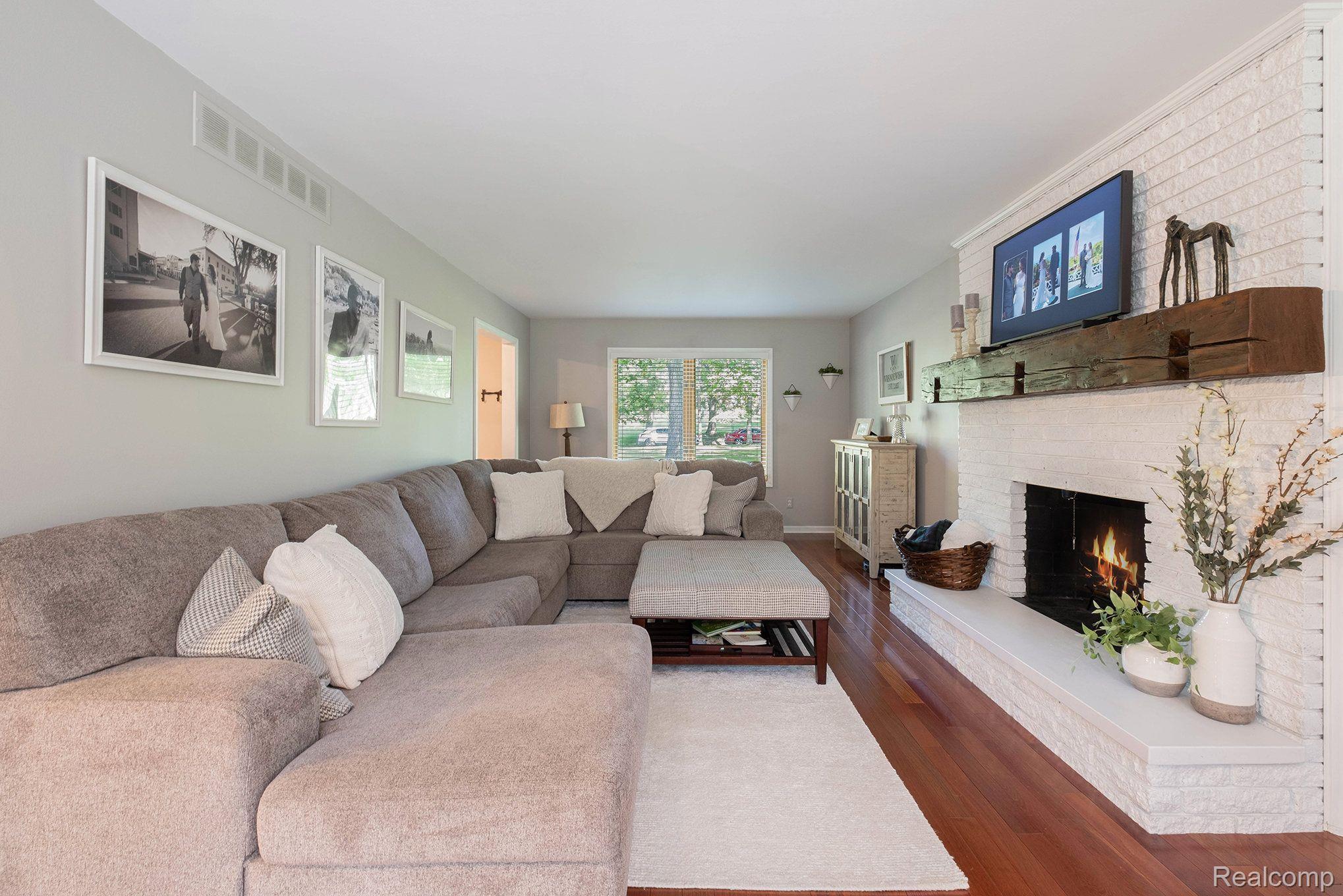 11410 Foley Road Fenton, MI 48430 - Photo 12 of 32 Relax and enjoy!