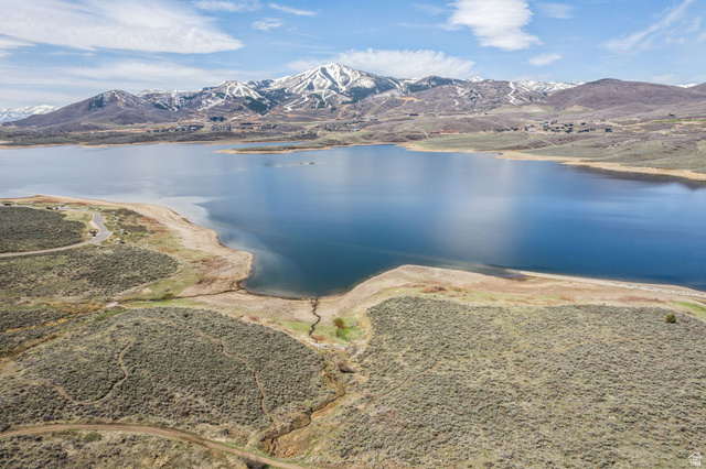 337 East Overlook Loop Hideout, UT 84036 - Photo 10 of 56