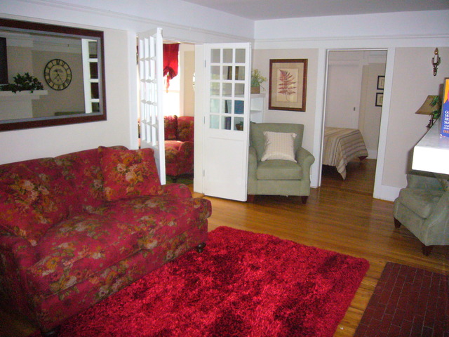 2536 Bennett Avenue Evanston, IL 60201 - Photo 2 of 9