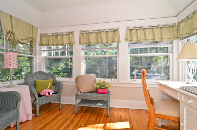 2536 Bennett Avenue Evanston, IL 60201 - Photo 8 of 9