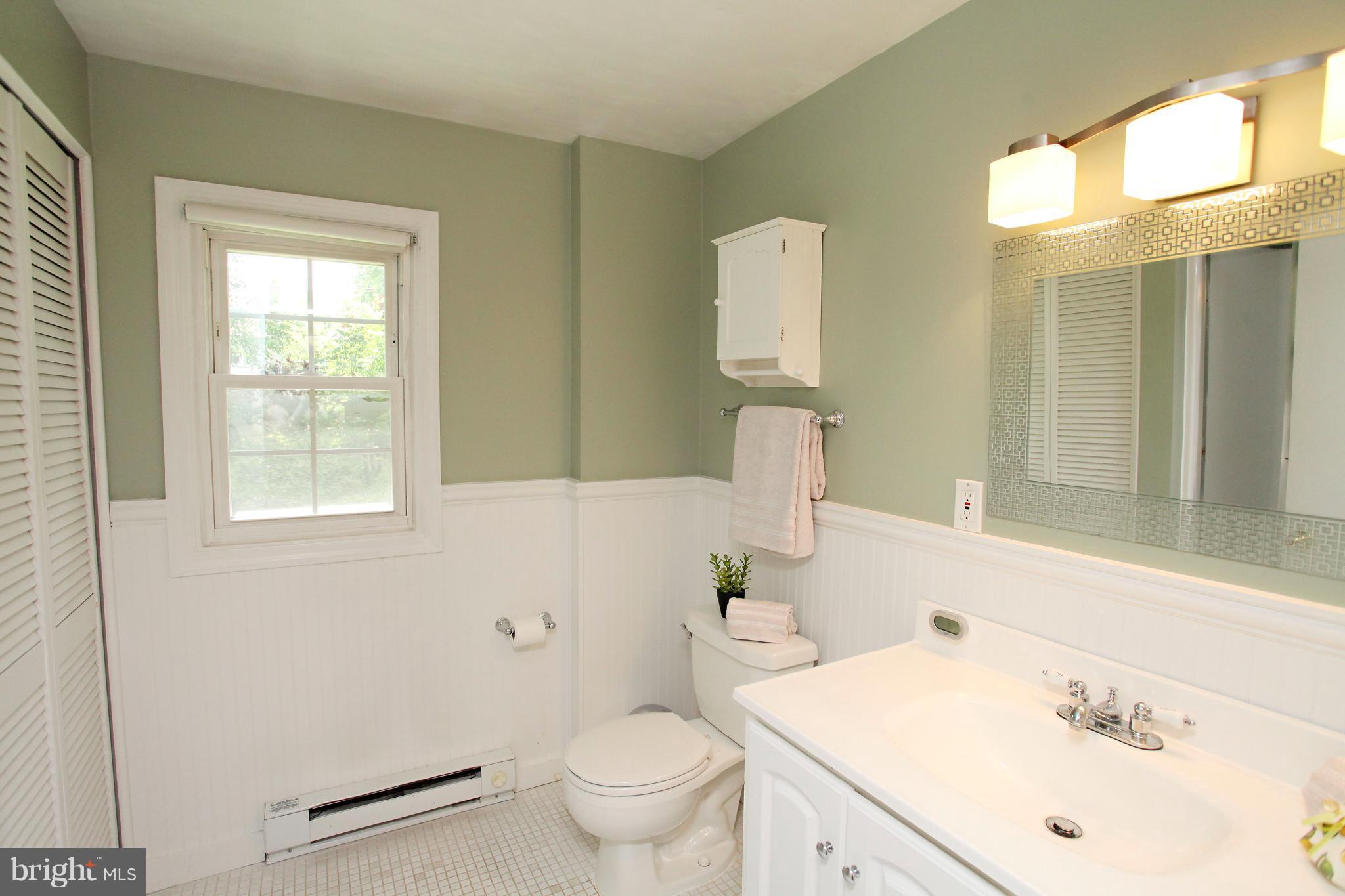 306 Whitestone Road Silver Spring, MD 20901 - Photo 13 of 30 Bath