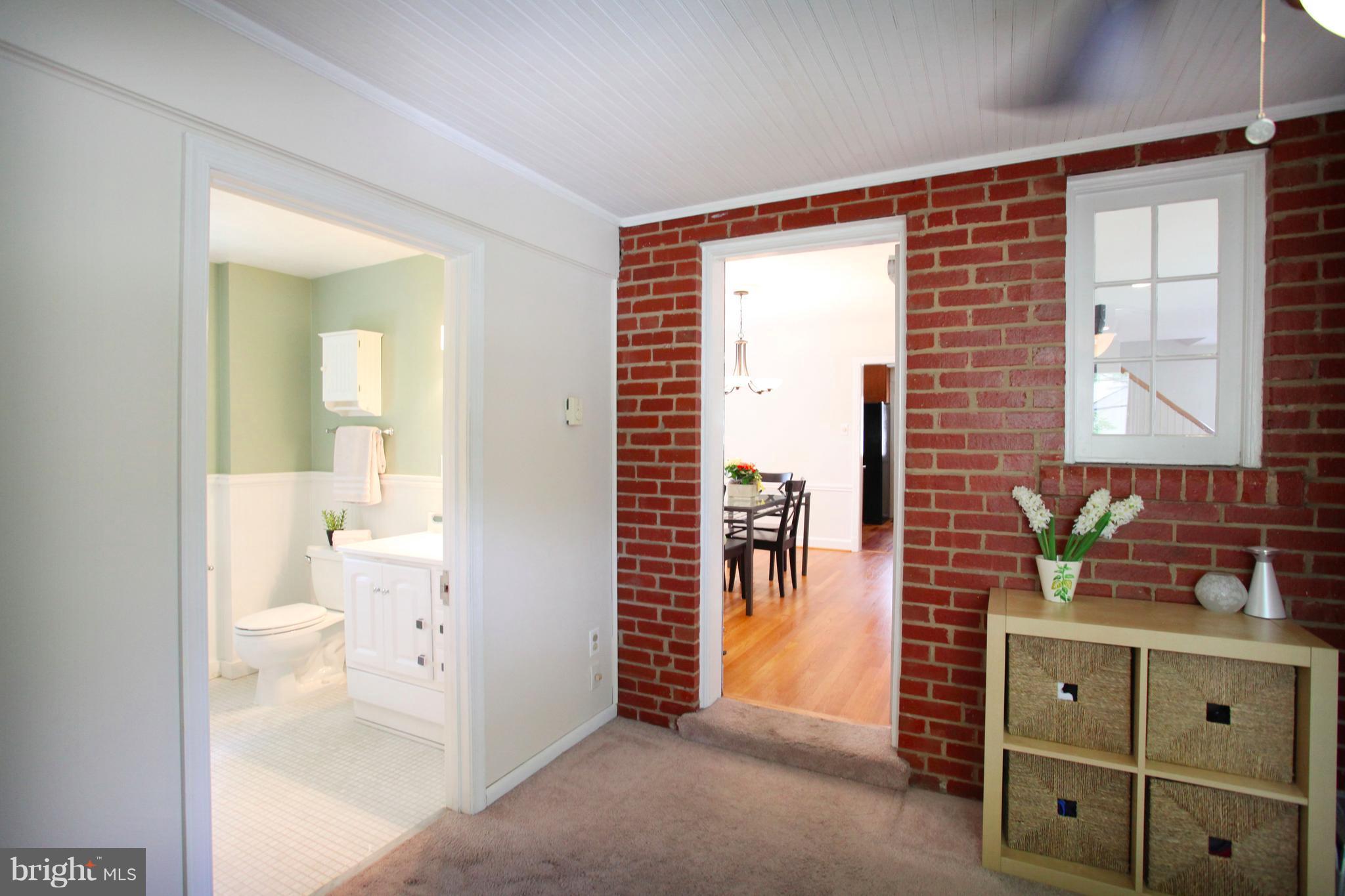 306 Whitestone Road Silver Spring, MD 20901 - Photo 15 of 30 Interior (General)