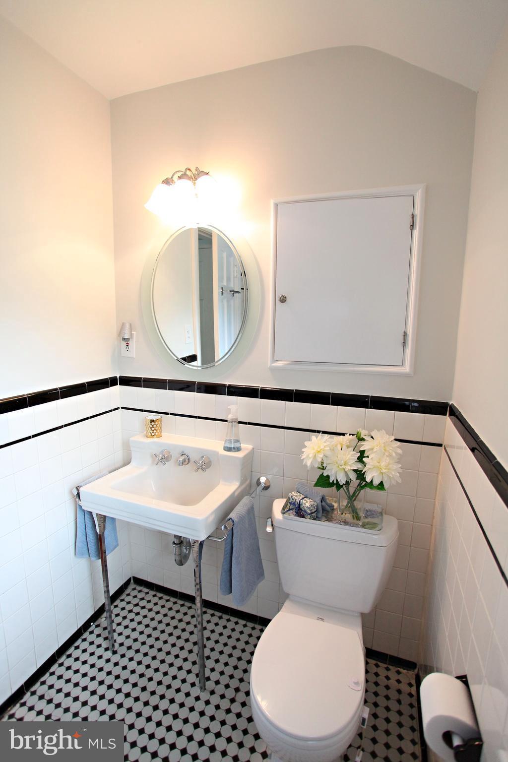 306 Whitestone Road Silver Spring, MD 20901 - Photo 20 of 30 Bath