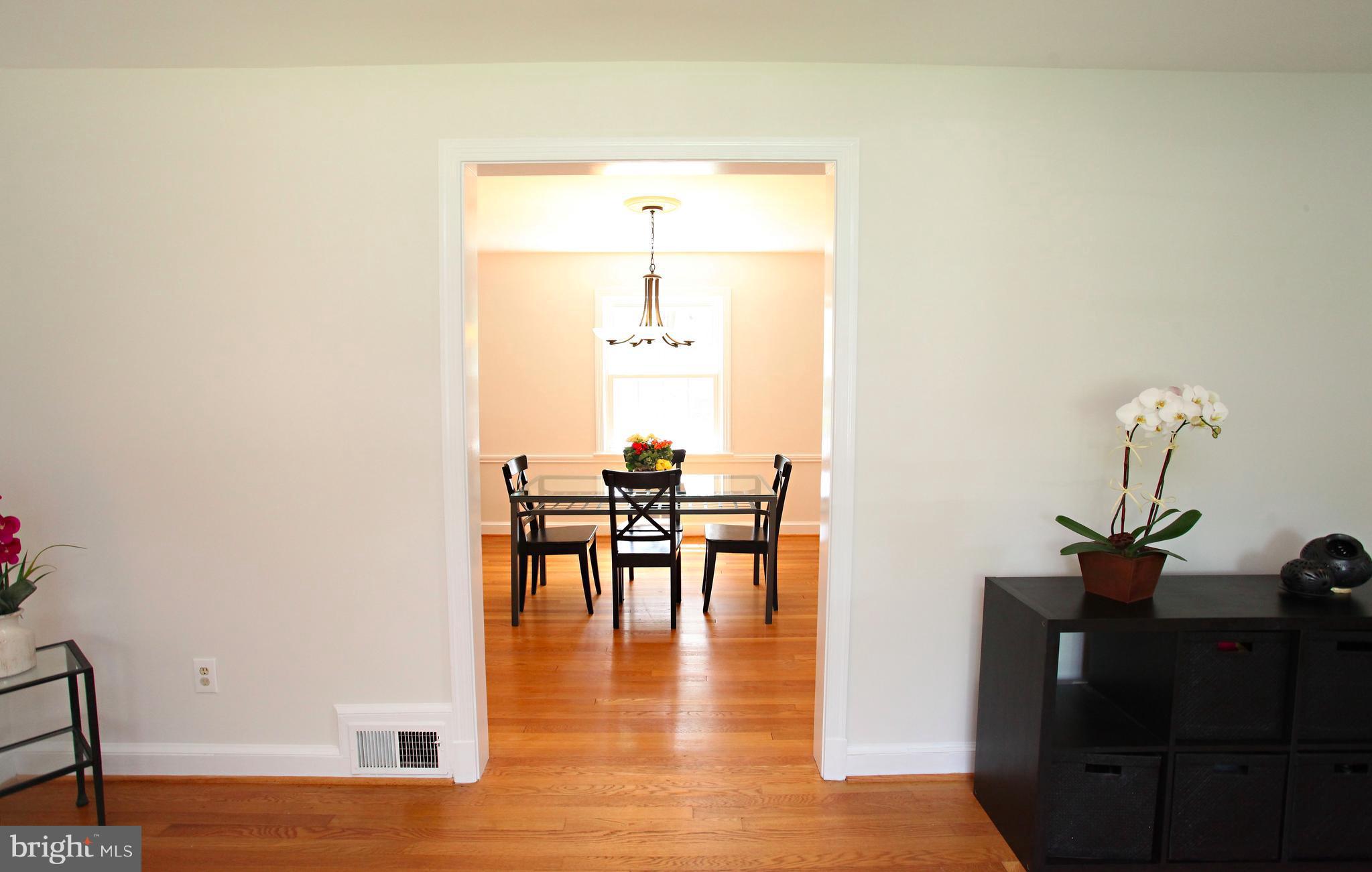 306 Whitestone Road Silver Spring, MD 20901 - Photo 6 of 30 Dining Room