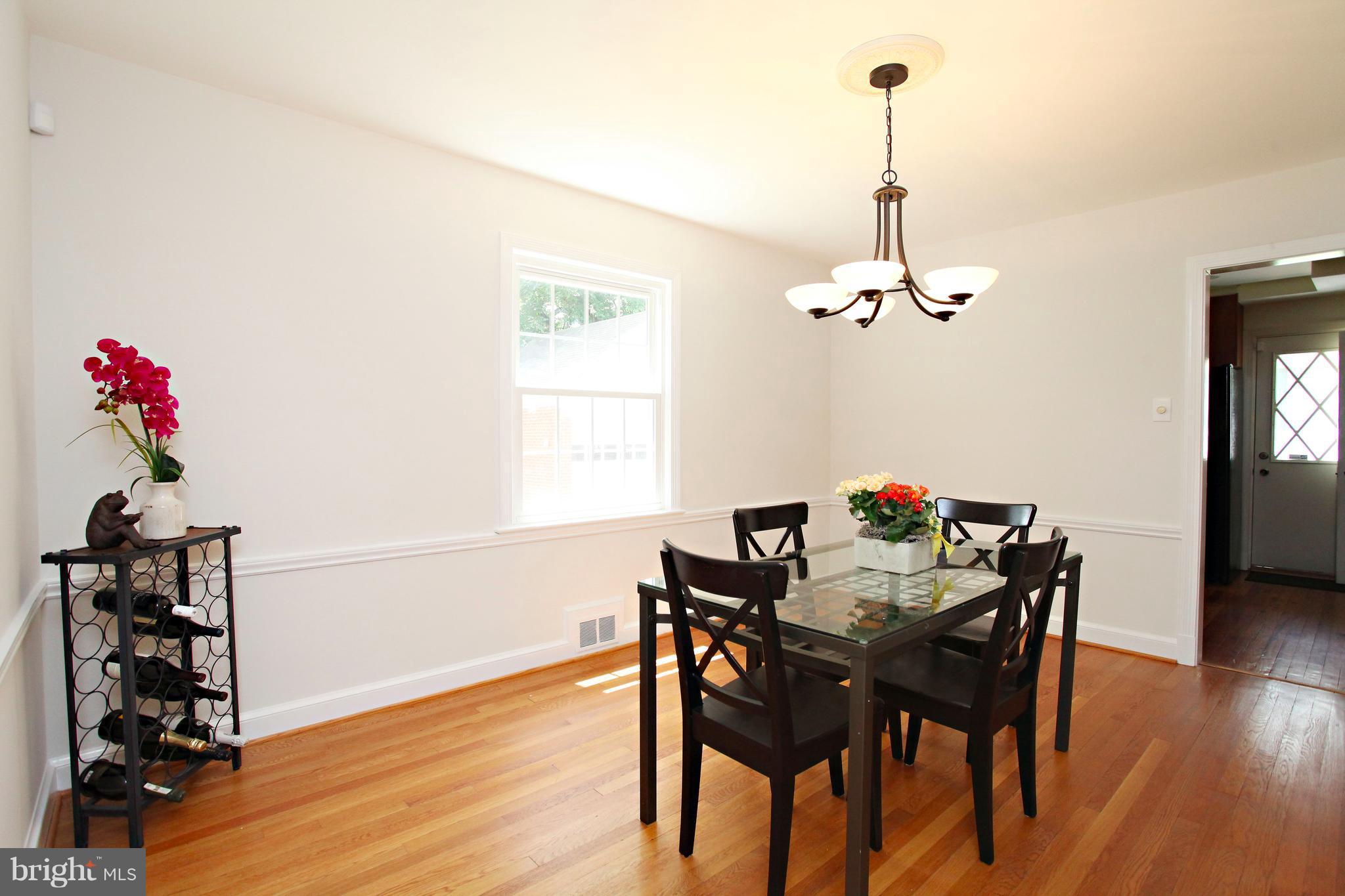 306 Whitestone Road Silver Spring, MD 20901 - Photo 7 of 30 Dining Room