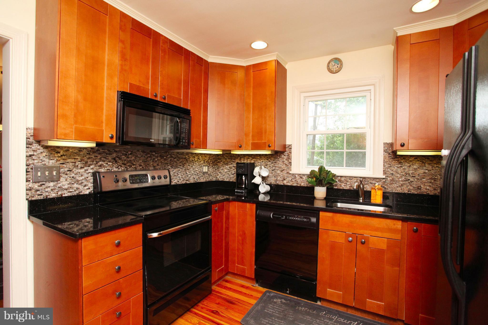 306 Whitestone Road Silver Spring, MD 20901 - Photo 8 of 30 Kitchen