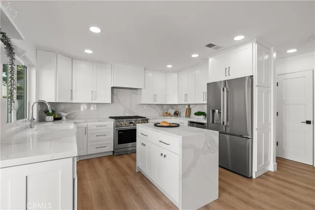 $2,295,000 | 78 Pelican Court, Newport Beach, CA 92660