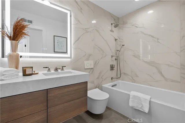 $2,295,000 | 78 Pelican Court, Newport Beach, CA 92660