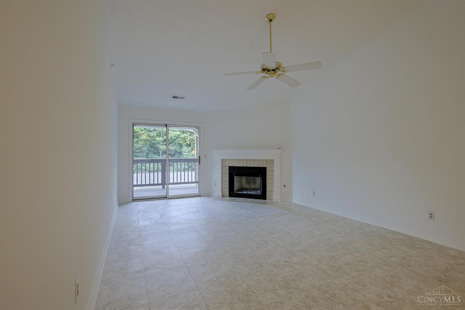 4341 Regency Ridge Court, Unit 303 Cincinnati, OH 45248 - Photo 6 of 25