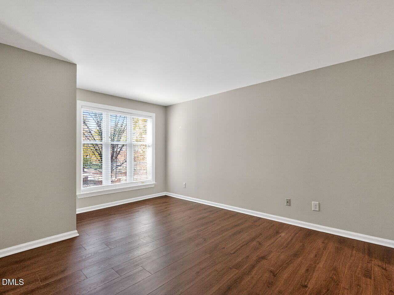 911 Washington Street, Unit 203 Raleigh, NC 27605 - Photo 5 of 30 Main Bedroom