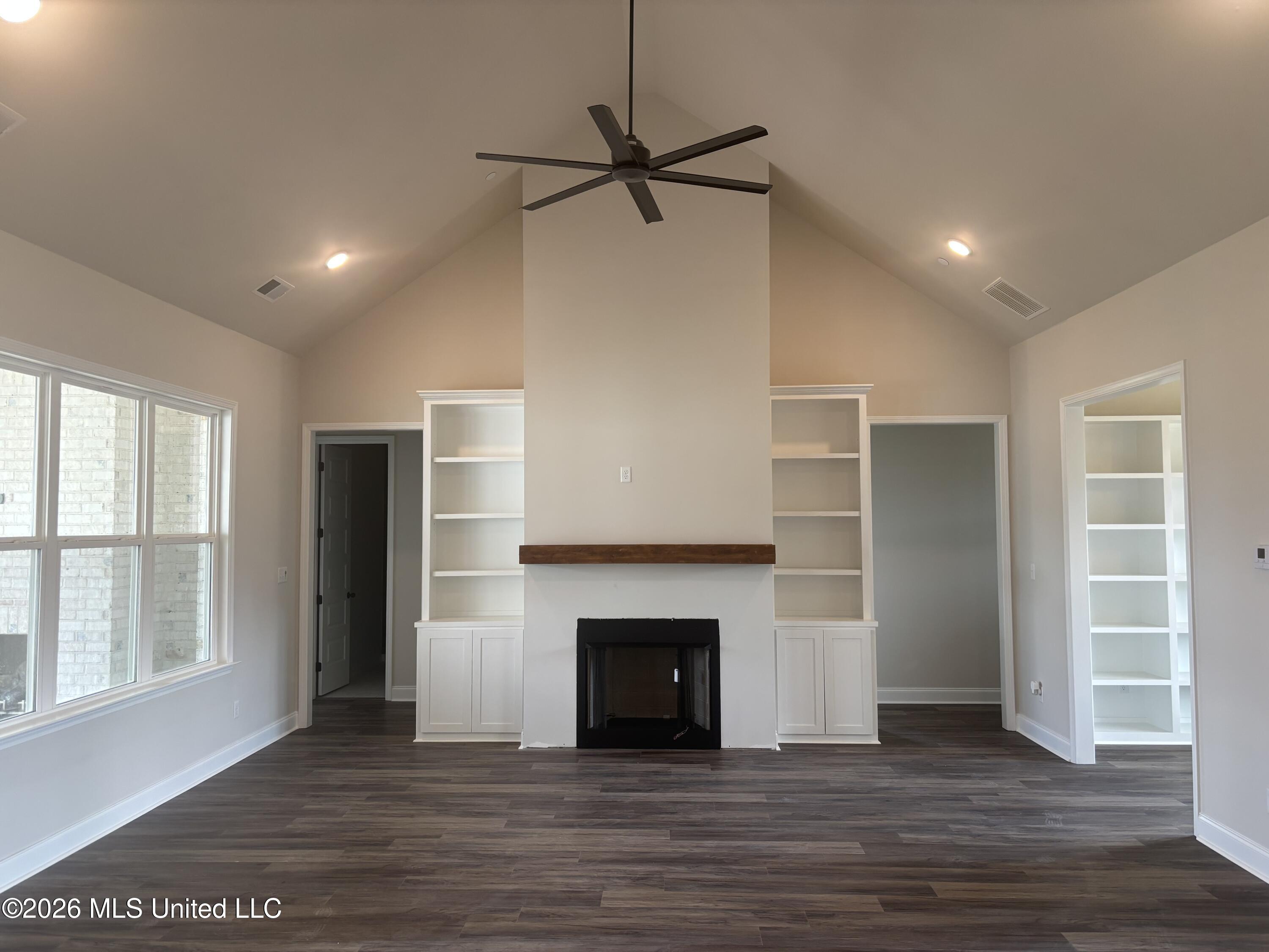 5184 Crick Lane Hernando, MS 38632 - Photo 3 of 29 IMG_3675