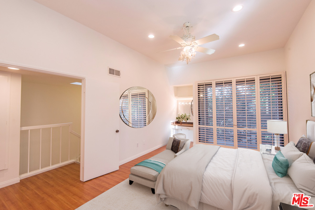 13963 Riverside Drive Sherman Oaks, CA 91423 - Photo 28 of 43