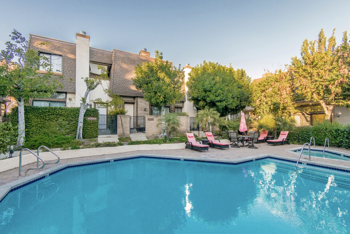 13963 Riverside Drive Sherman Oaks, CA 91423 - Photo 10 of 43
