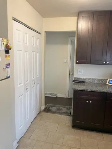 a bathroom with a toilet