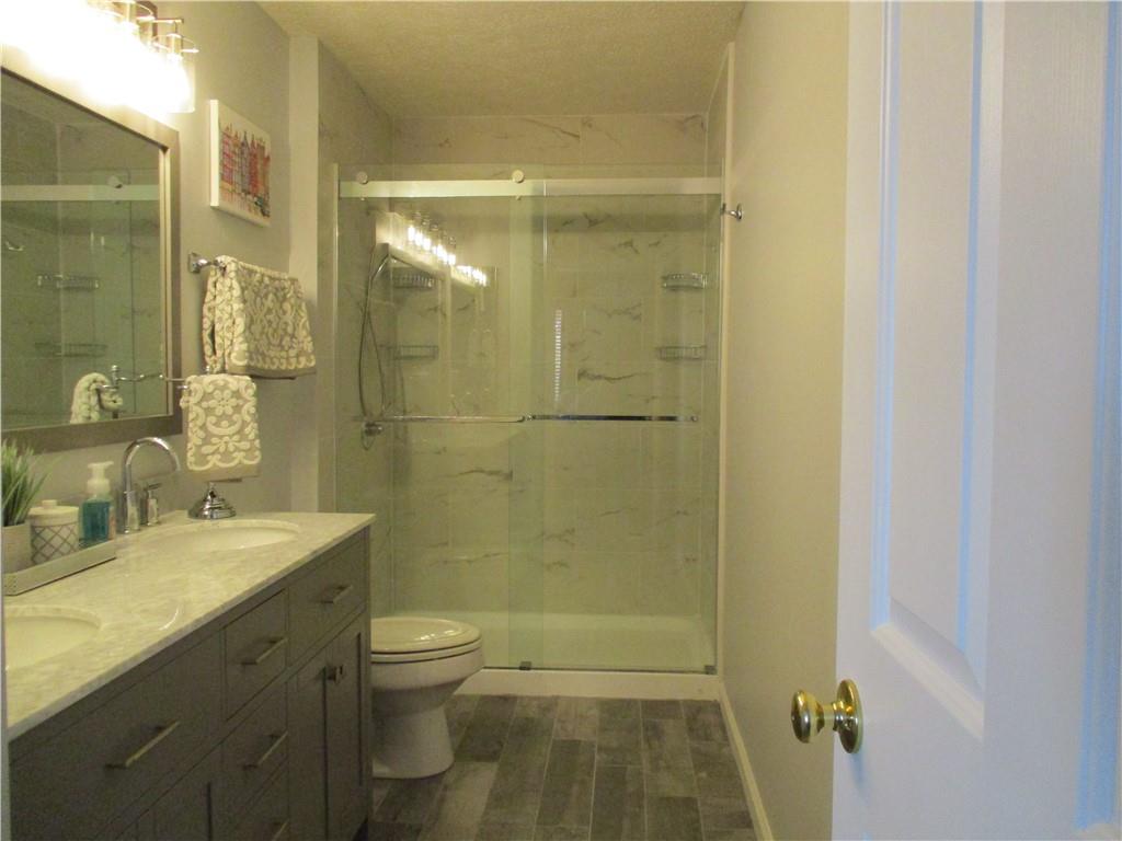 8821 Hilltop Road Irwin, PA 15642 - Photo 20 of 25 Gallery Image 20