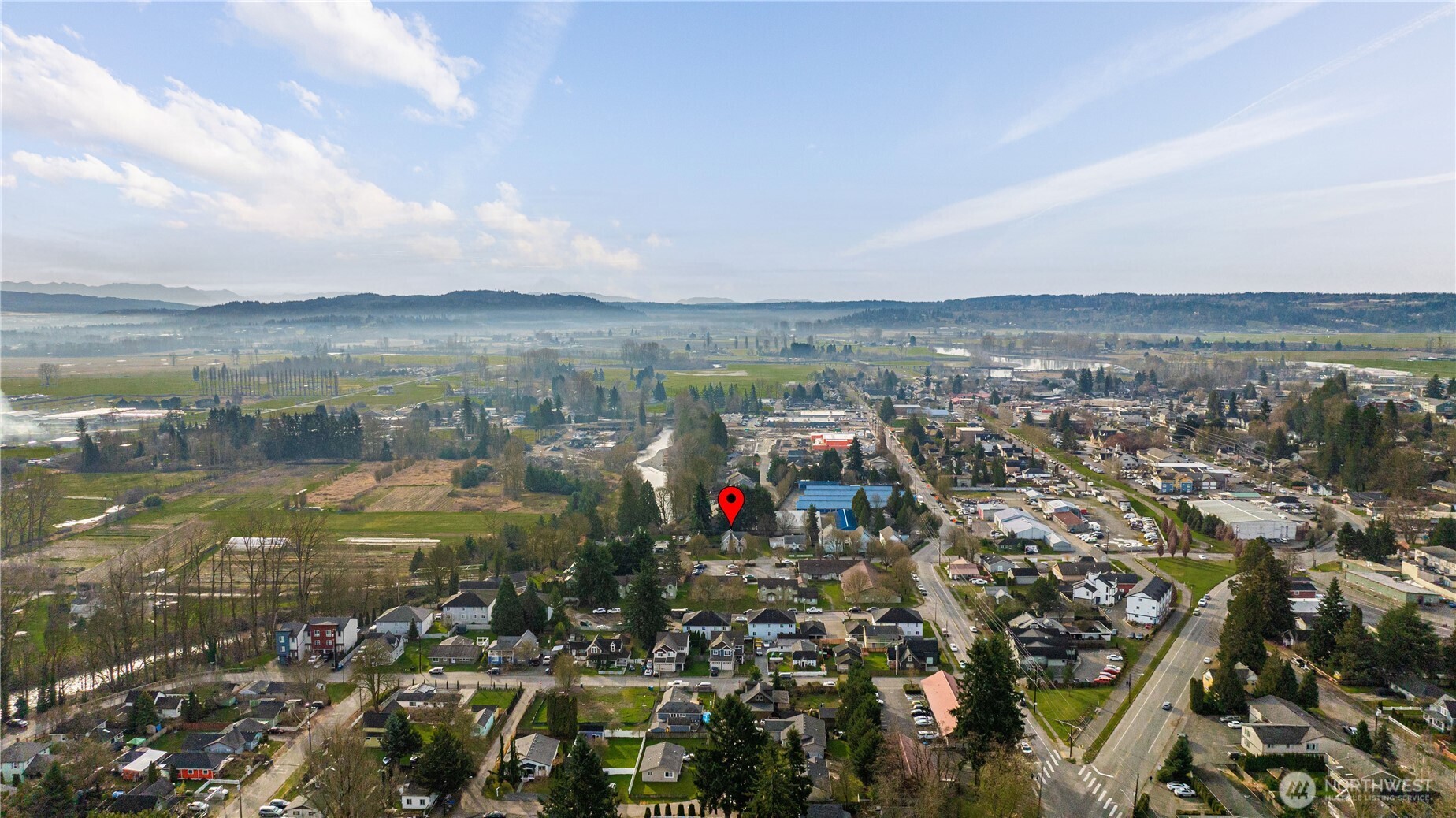 217 6th Street Snohomish, WA 98290 - Photo 2 of 40 a view of a city
